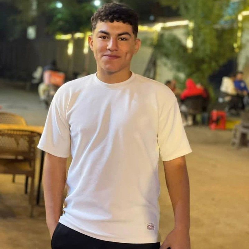 أحمد منصور
